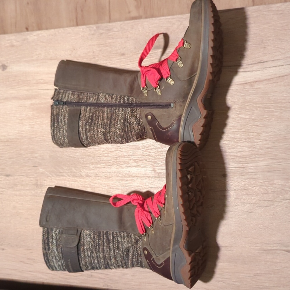 Merrell boots - Picture 2 of 4